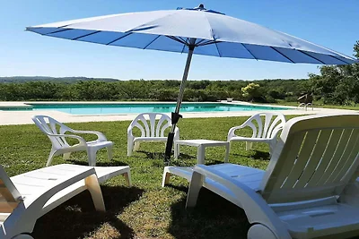 Großzügiges Familienanwesen in slawischer...