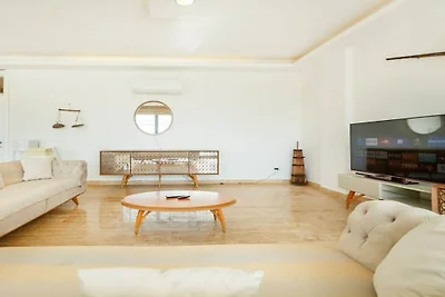 Villa in Kalkan mit Schwimmbecken