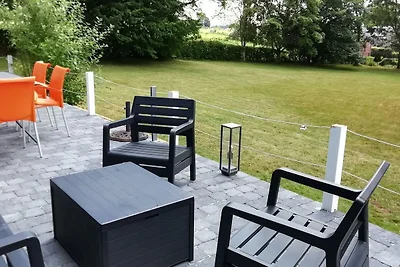 Ruhiges Chalet in Transinne mit Terrasse