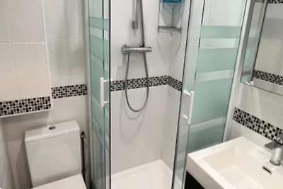 Hütte in Dünen mit Wanderwegen