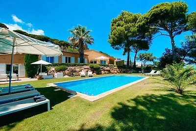 Villa in Begur mit Schwimmbecken