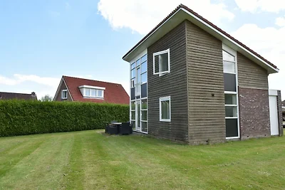 Ferienhaus in Flevoland mit Pool