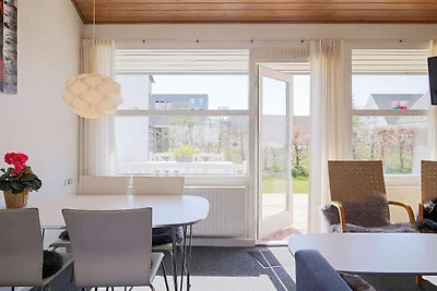 5 Personen Ferienhaus in Væggerløse-By Traum