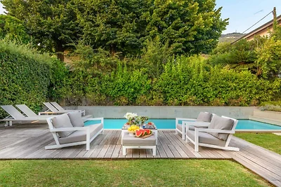 Villa a Pietrasanta vicino Alpi Apuane