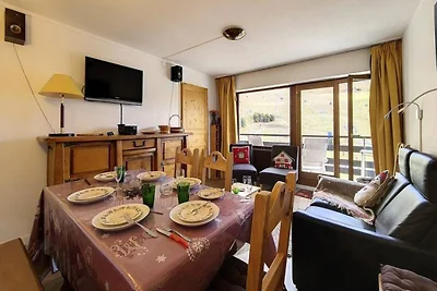 Geräumiges Apartment · Direkter Zugang zur Sk...