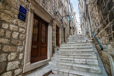 Apartment Maru - Two Bedroom Apartment with C...