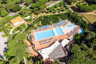 Bungalow in San Vincenzo met betaalde sauna-v...