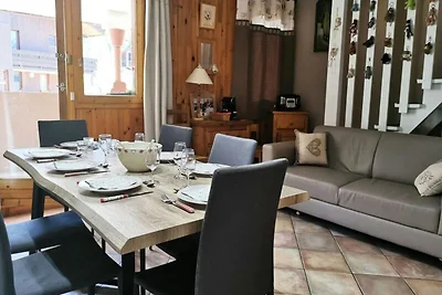 Apartment in Bourg Morel an den Skipisten