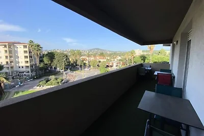 Schönes T mit Terrasse Exflora Park