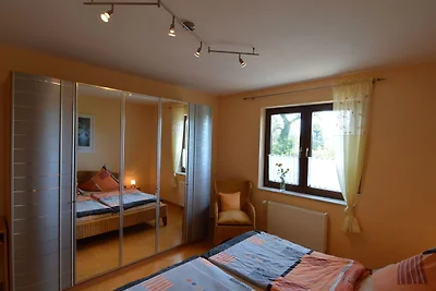 Moderne Ferienwohnung in Nohn in Waldnähe