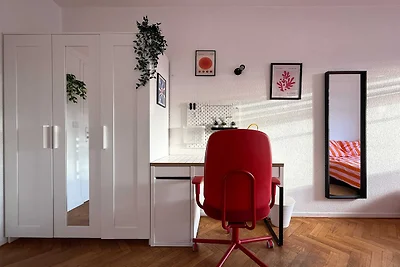 Camera accogliente in un accogliente appartam...