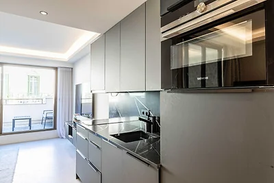 2-Zimmer-Wohnung im Herzen von Cannes + 20 m²...