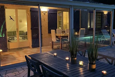 Schöne Villa mit privatem Pool und Terrasse