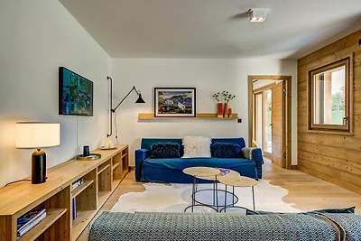 Apartment with Terrace &