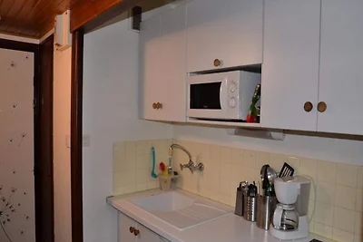 Monolocale per 4 persone con spazio espositiv...