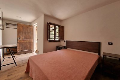 Attractive apartment in Pietrasanta with priv...