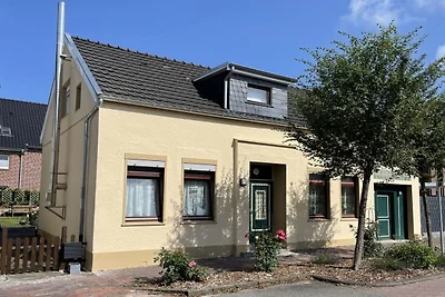 Ferienhaus in Varel mit Schwimmbecken