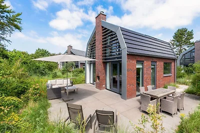 Schöne neue Villa mit Whirlpool