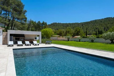 Wunderschöne Villa in Cuges les Pins