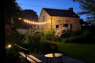 Idyllisches Ferienhaus mit Garten in Pionsat