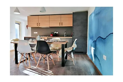 PLAVICA with cozy terrace 1000m from the bath...