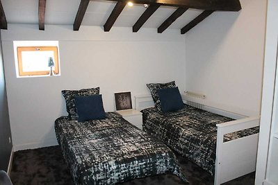Nice holiday home in Aubeterre-sur-Dronne wit...