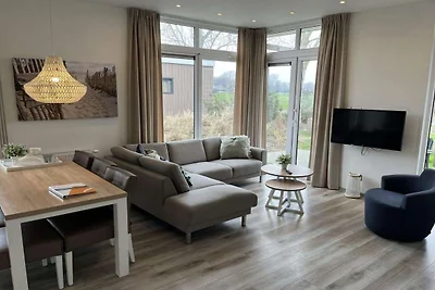 Chalet in Rockanje mit Garten
