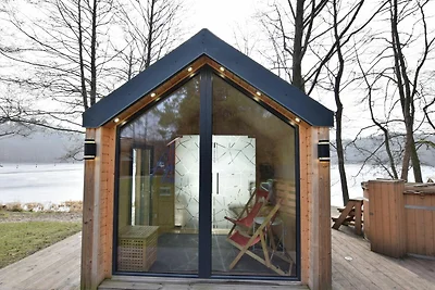 Ferienhaus am Seeufer, Sauna, Whirlpool