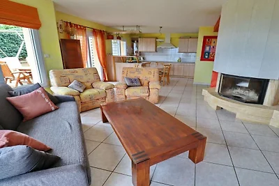 Villa in Plouhinec mit Terrasse