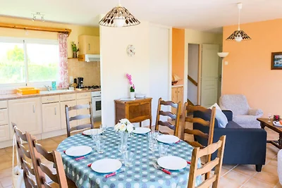 Casa a Plomeur vicino alla spiaggia di La...