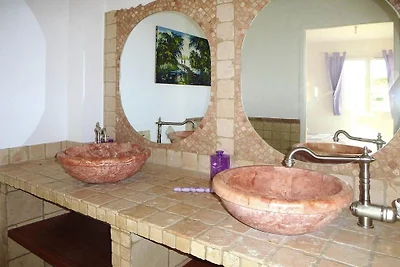 Villa di lusso con giardino e piscina,...
