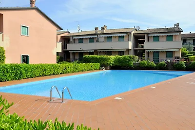 Appartamento con piscina, 600m dal lago