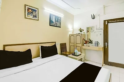 Hotel O Sindhi Camp Hotel Paul Avenue