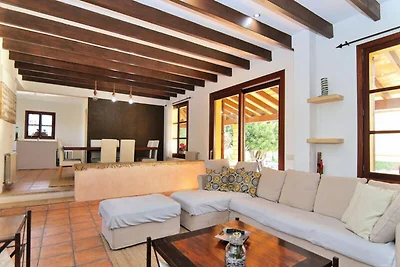 Villa in Binissalem mit Pool und Weinbergen