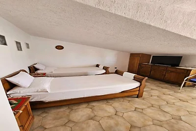 Geräumige Wohnung in Tribunj