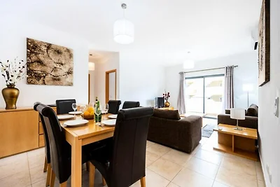 Wohnung in Lagos mit Pools und Fitnessraum