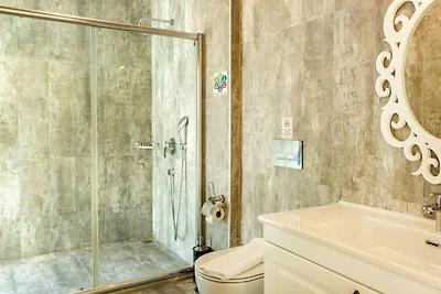 Villa in Kalkan mit Schwimmbecken