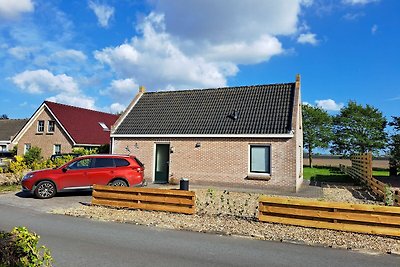 Geräumiges Ferienhaus mit Sauna in Friesland
