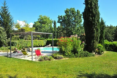 Ferienhaus in Puyméras mit Garten
