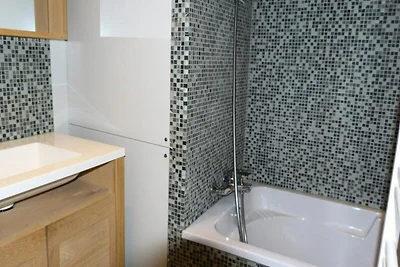 Komplett renovierte 4-Zimmer-Wohnung für 8 Pe...