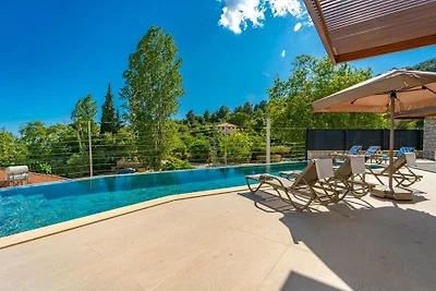 Villa in Kas mit Schwimmbecken