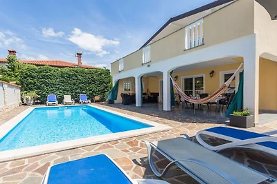 Apartament wakacyjny z 4 sypialniami