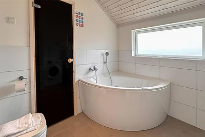 Ferienhaus mit Whirlpool und Sauna in Bad...