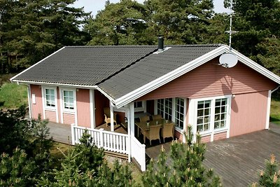Hübsches Cottage mit Whirlpool in Nexø