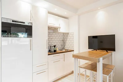 Gerenoveerd appartement met parkeerplaats en ...