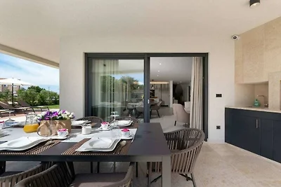 Villa a Nova Vas con terrazza