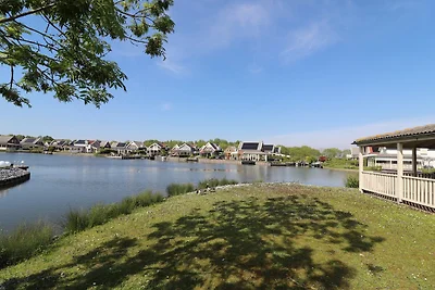 Bungalow am Wasser mit Sauna in Holland