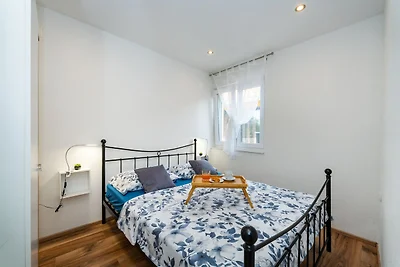 Apartment mit Pool in Strandnähe in Zaboric