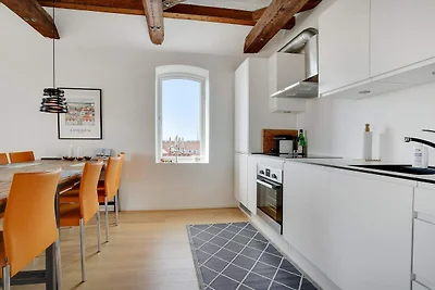 Zweigeschossiges Loft mit großer Terrasse