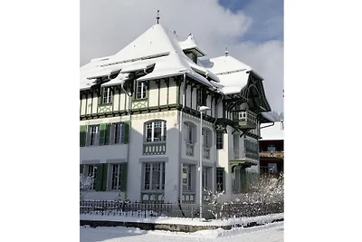 Appartement in Zweisimmen met zwembad